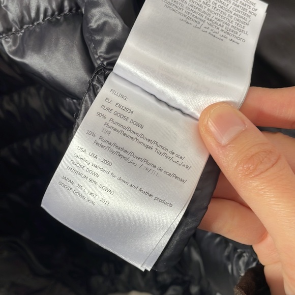 Moncler Basane Quilted Down Jacket - Picture 7 of 10